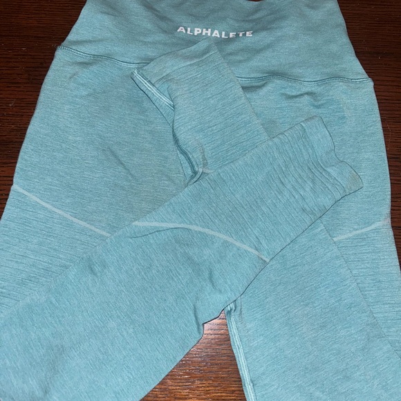 Alphalete OG revival leggings :). - Picture 5 of 7